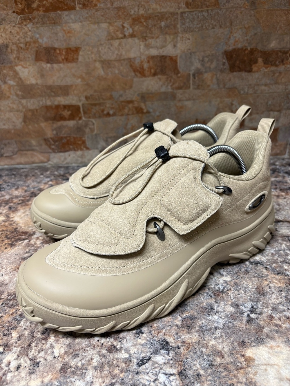 Oakley Meridian Humus Low top Boots Size 10